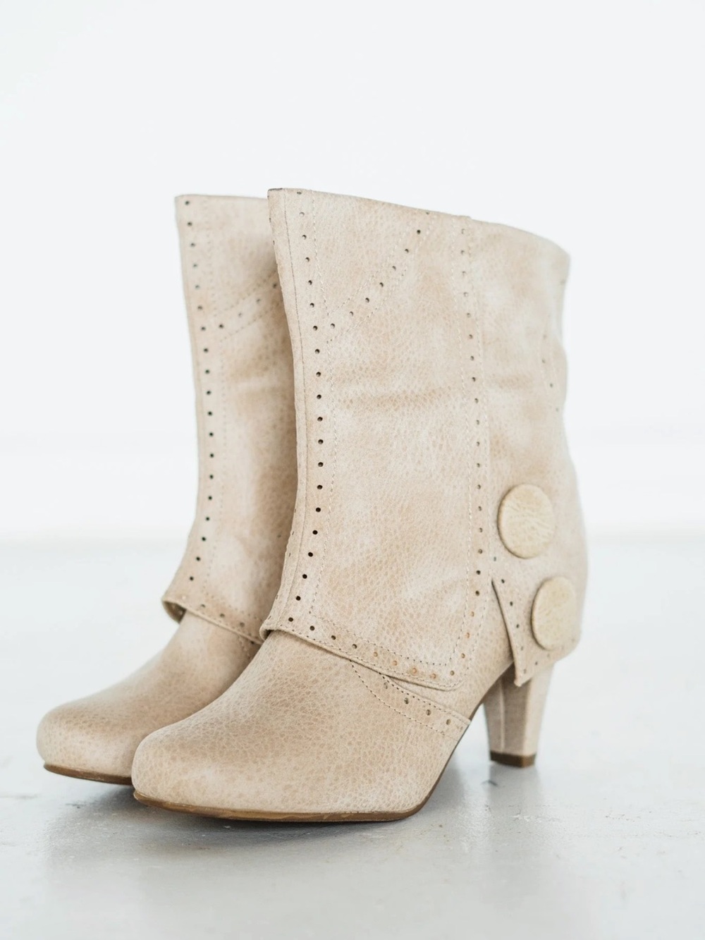 Not Rated Women's Light Beige Button Accent Ankle Boots - Picture 1 of 5